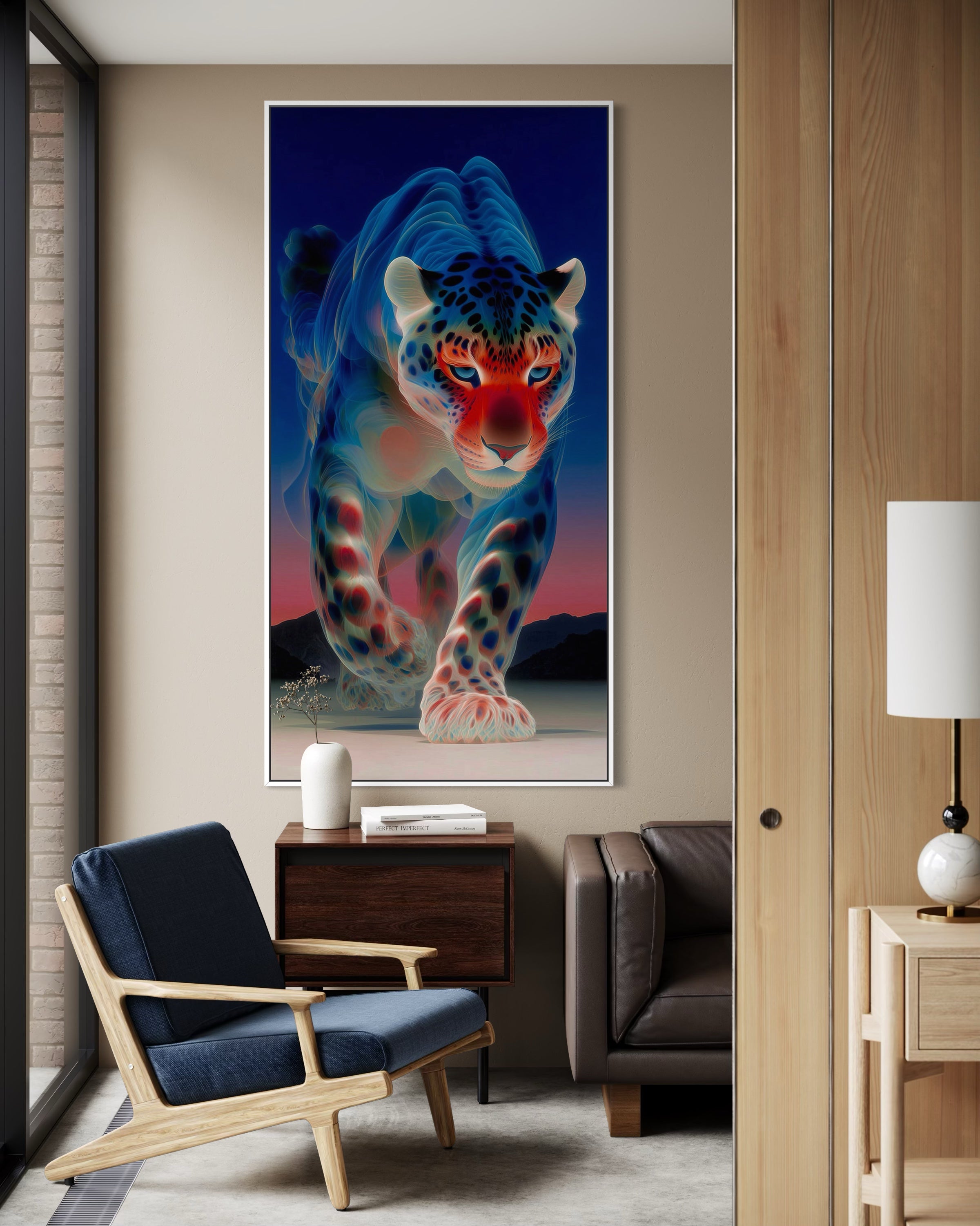 Stampa incorniciata con tigre stilizzata blu e arancione, posa in primo piano