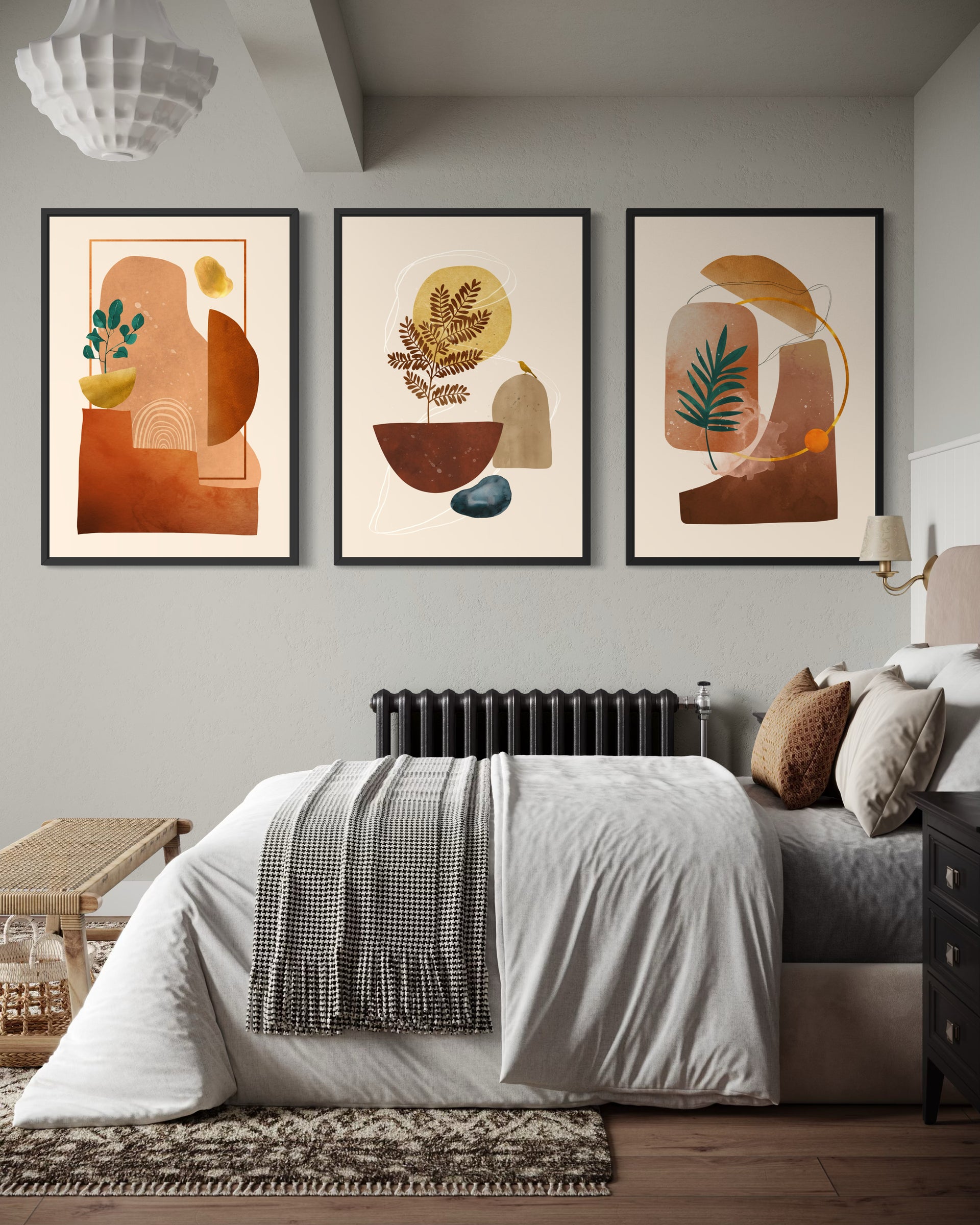 Set arte home: tre stampe astratte in cornici nere sopra il letto