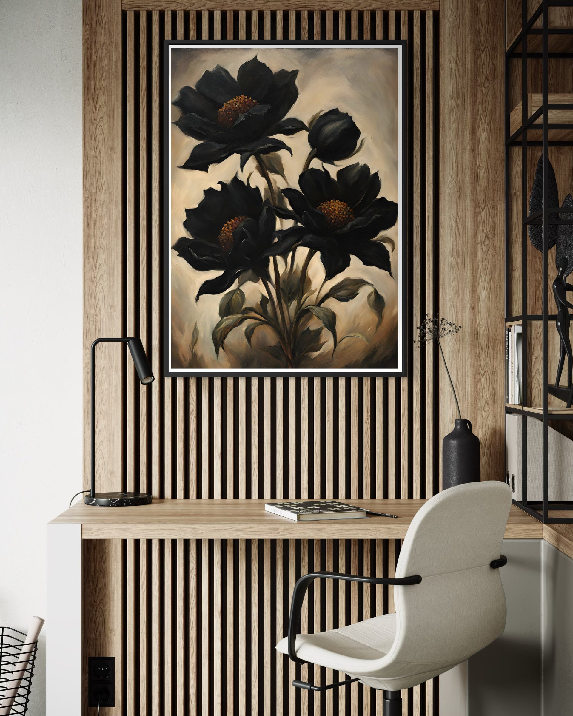 Dark dalie con cornice nera, stampa floreale con dalie scure su sfondo chiaro