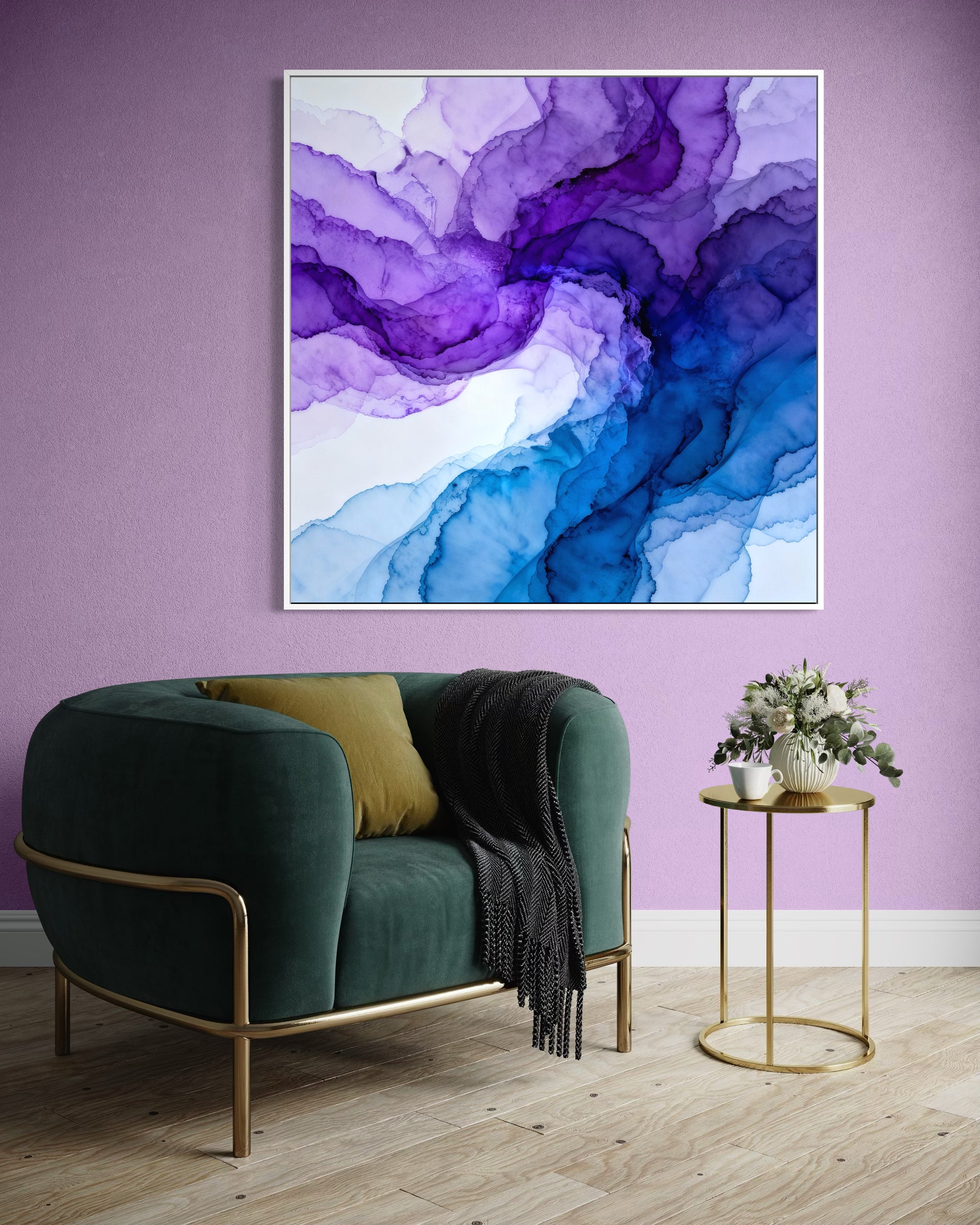 Nebulosa home design: stampa astratta viola e blu con cornice chiara