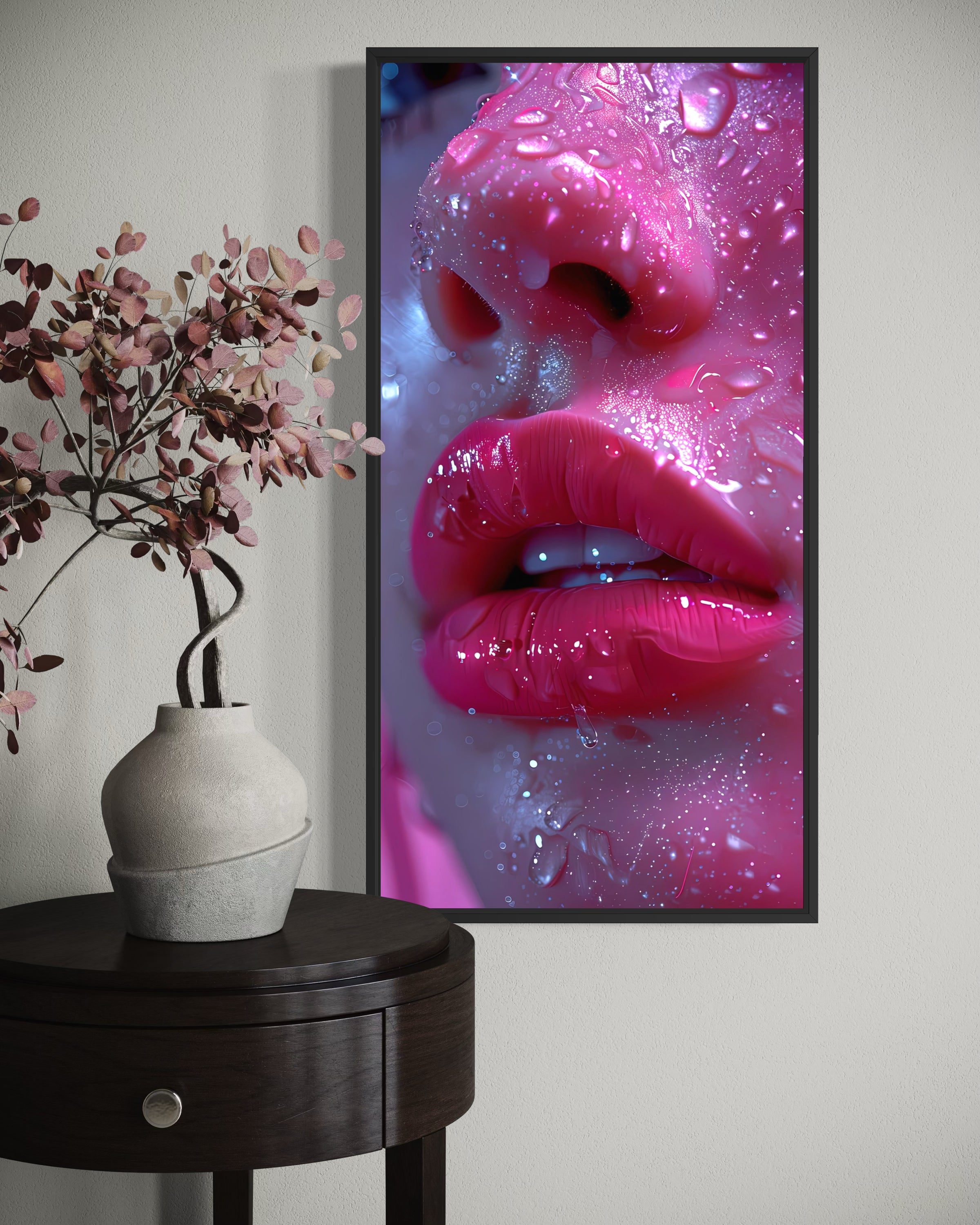 Stampa incorniciata con labbra rosa lucide e gocce d’acqua