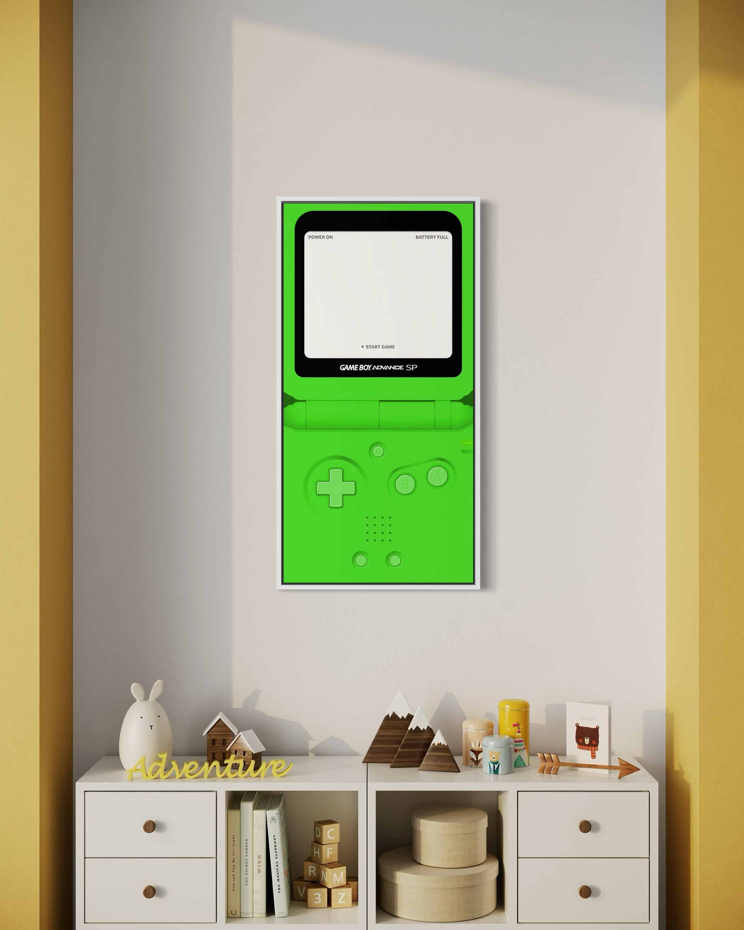 Poster con console portatile verde, schermo bianco e controlli grigi.