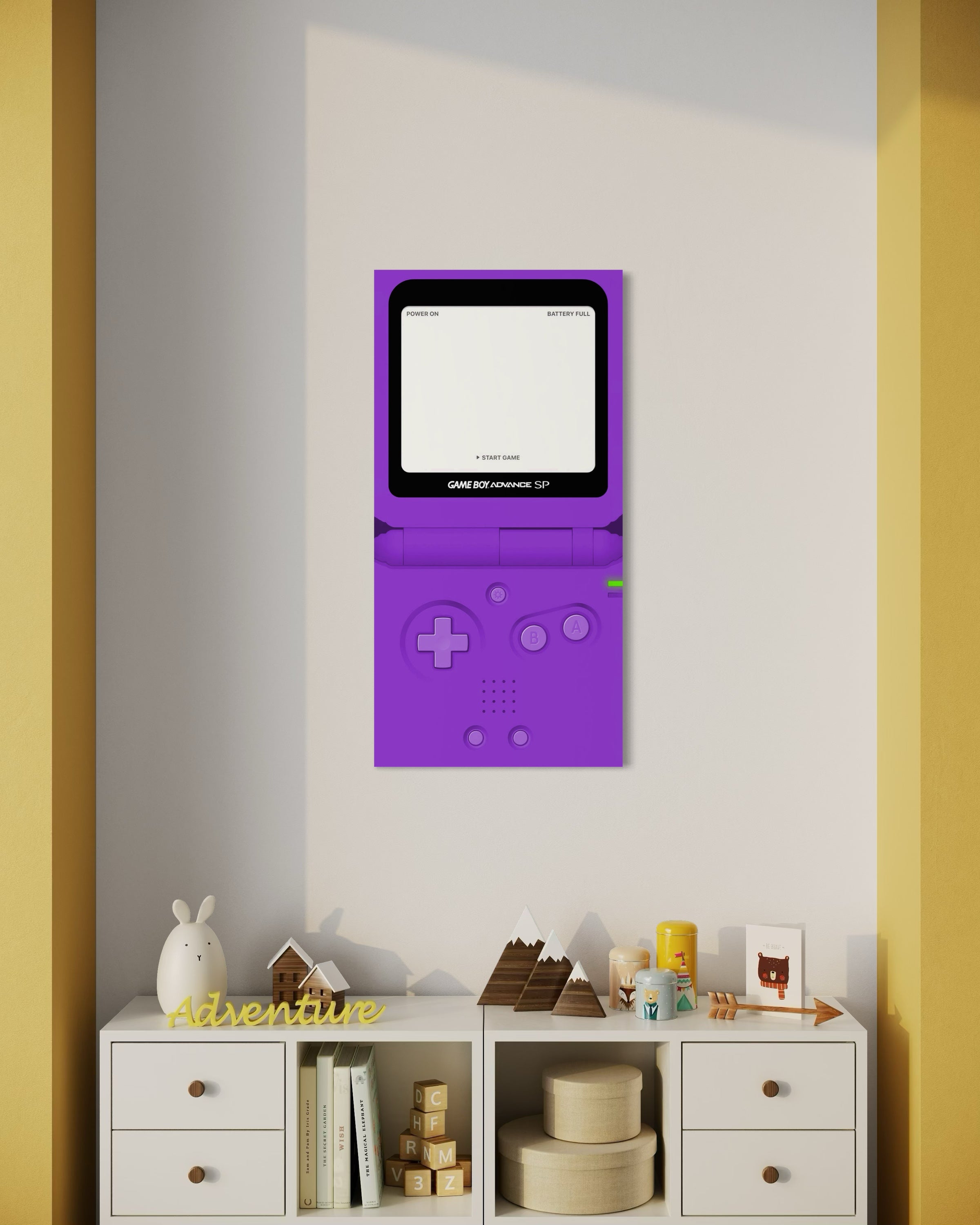 Poster con console portatile viola, schermo bianco e controlli grigi.