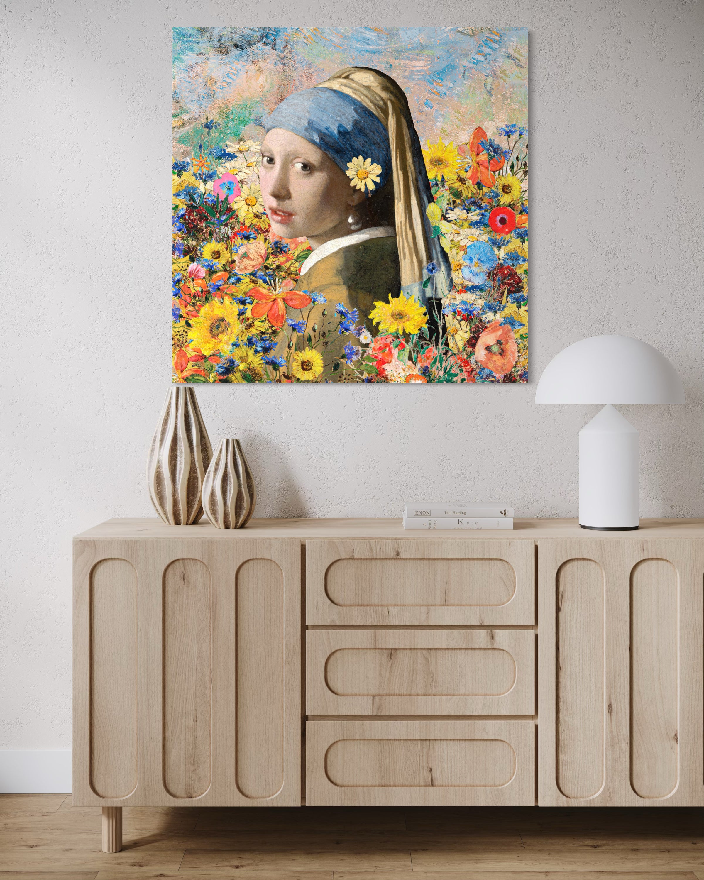 Stampa su tela con donna in abito blu e fiori multicolore, cornice