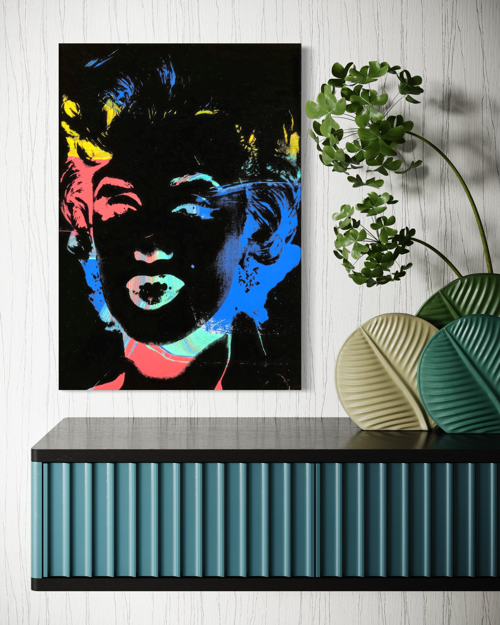 La diva con cornice nera, ritratto pop art su sfondo scuro