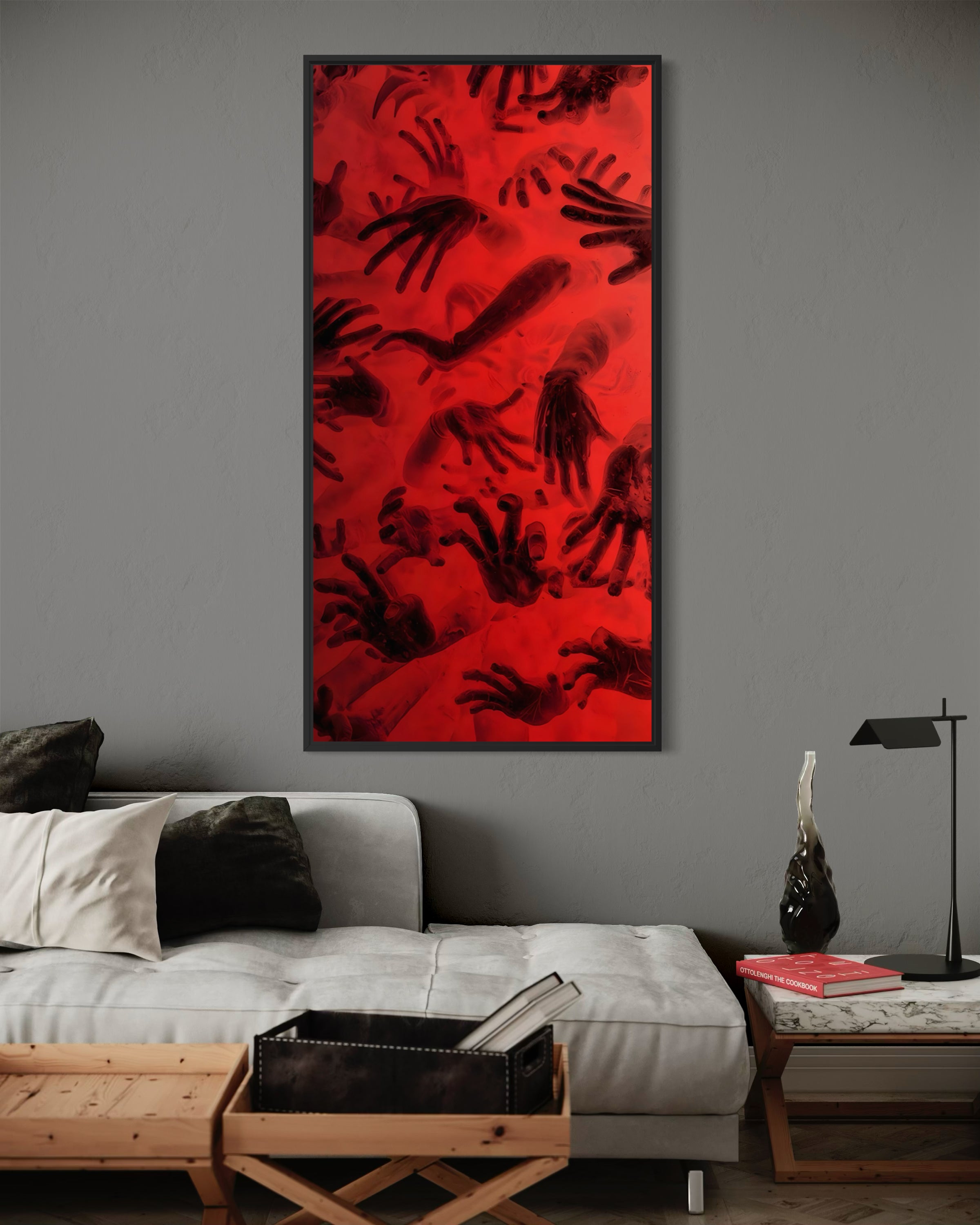 Stampa artistica incorniciata con cornice nera e sfondo rosso astratto.