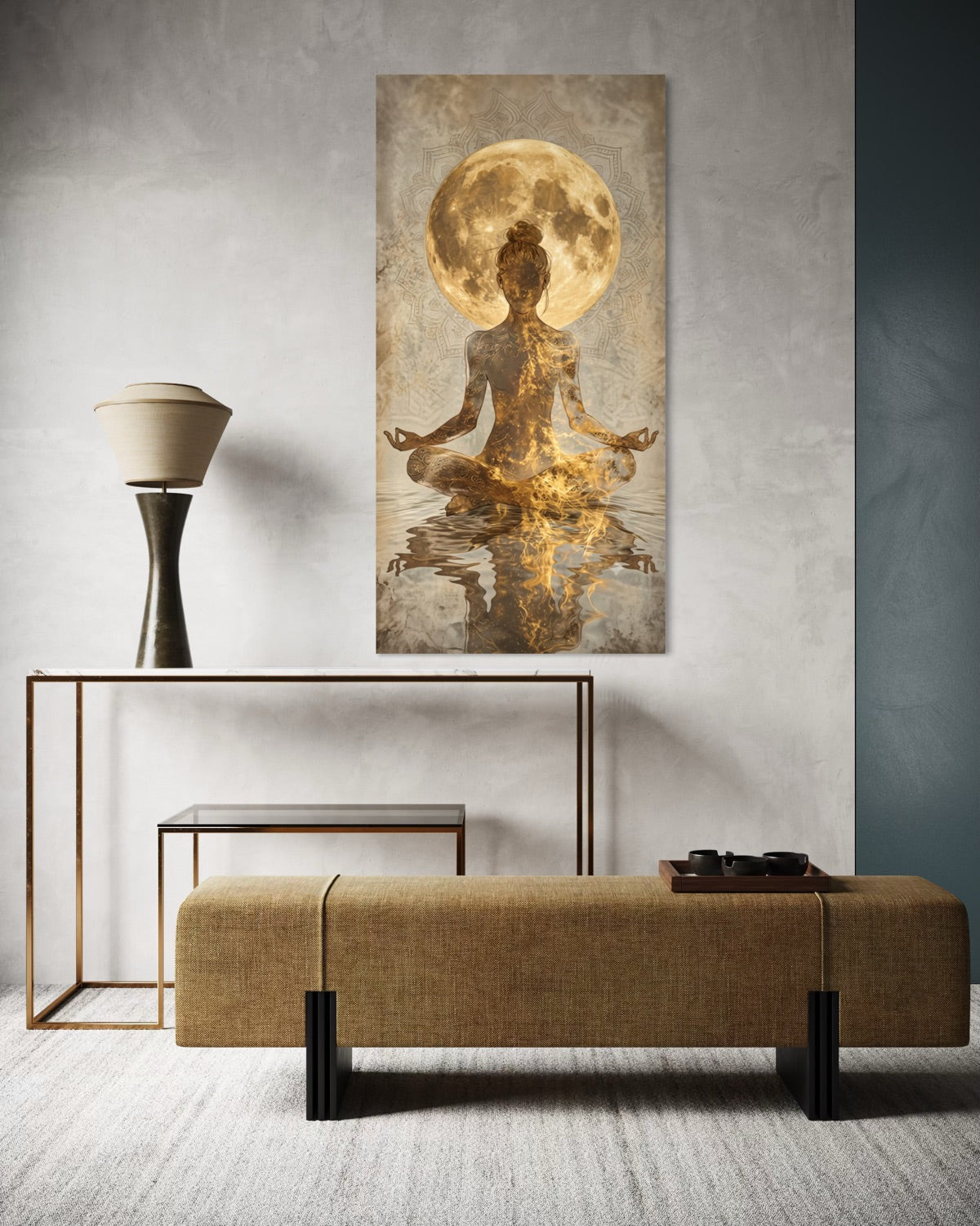 Stampa artistica da parete Anima Lunare con luna dorata e figura femminile dorata
