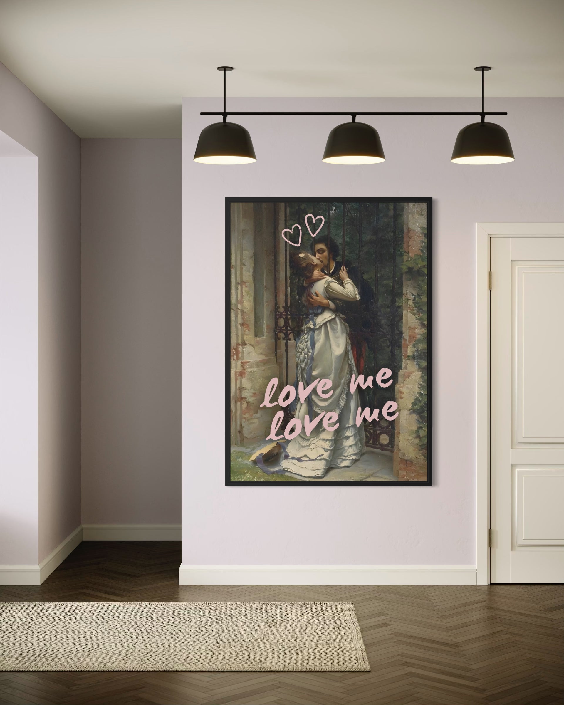 Love me con telaio nero, stampa con scritta “love me” e cuori