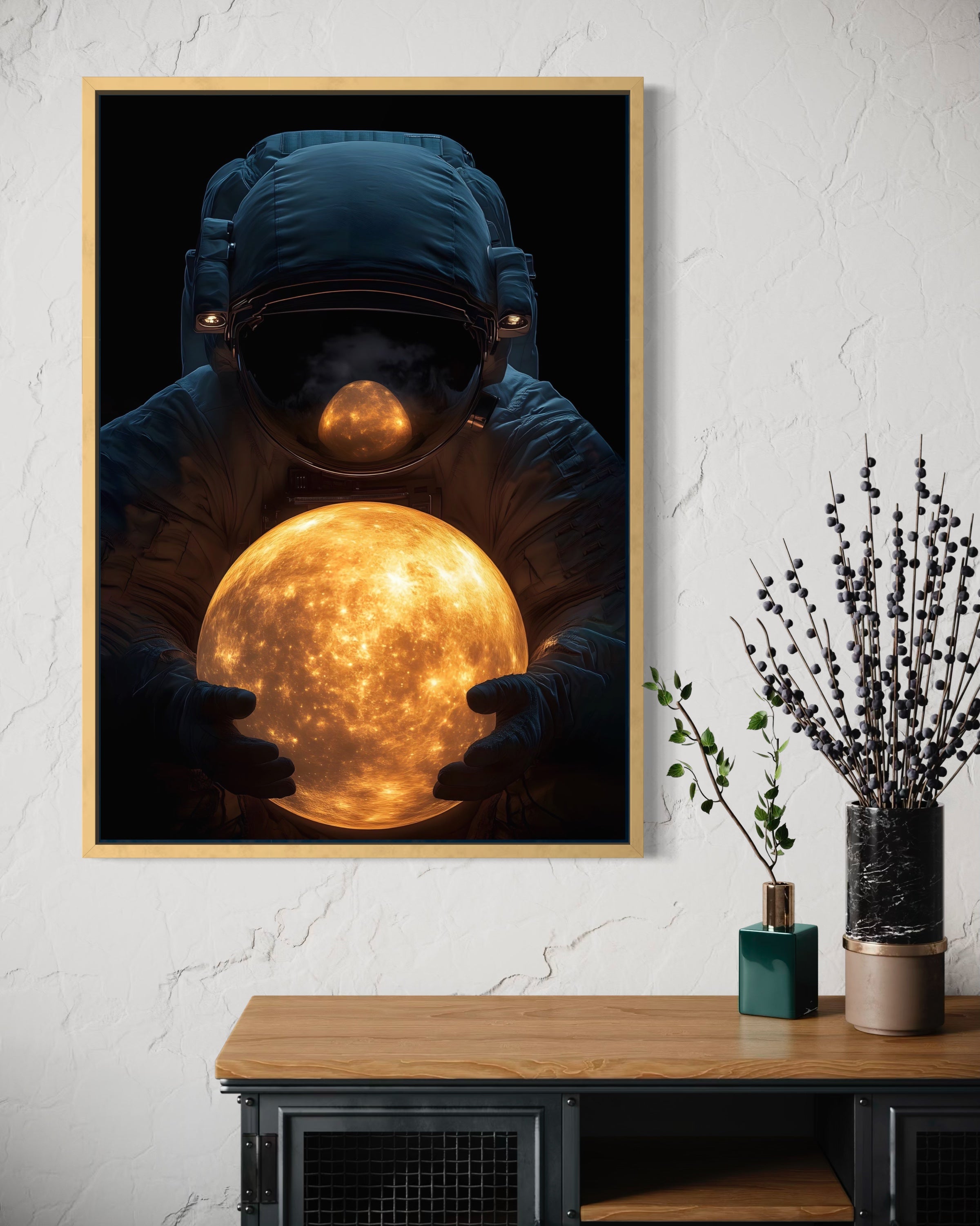 Stampa Moon con cornice oro, astronauta e sfera luminosa