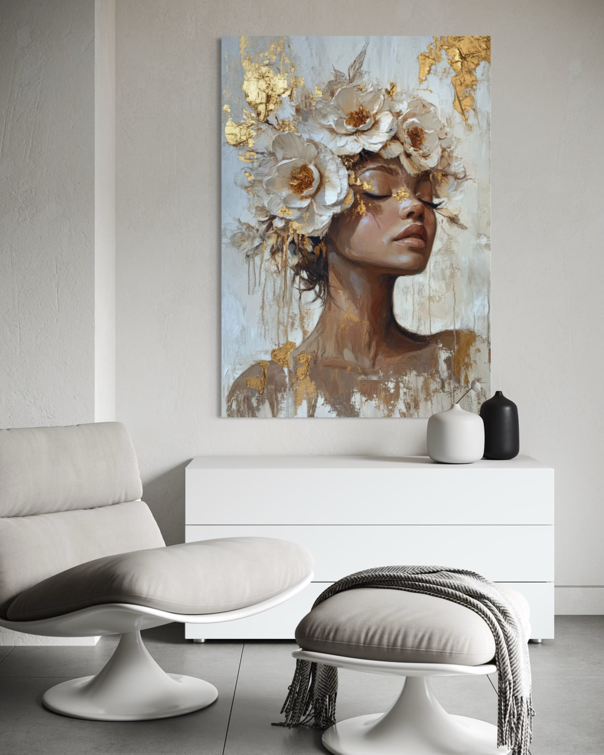 Stampa da parete con donna e fiori bianchi e beige su sfondo chiaro