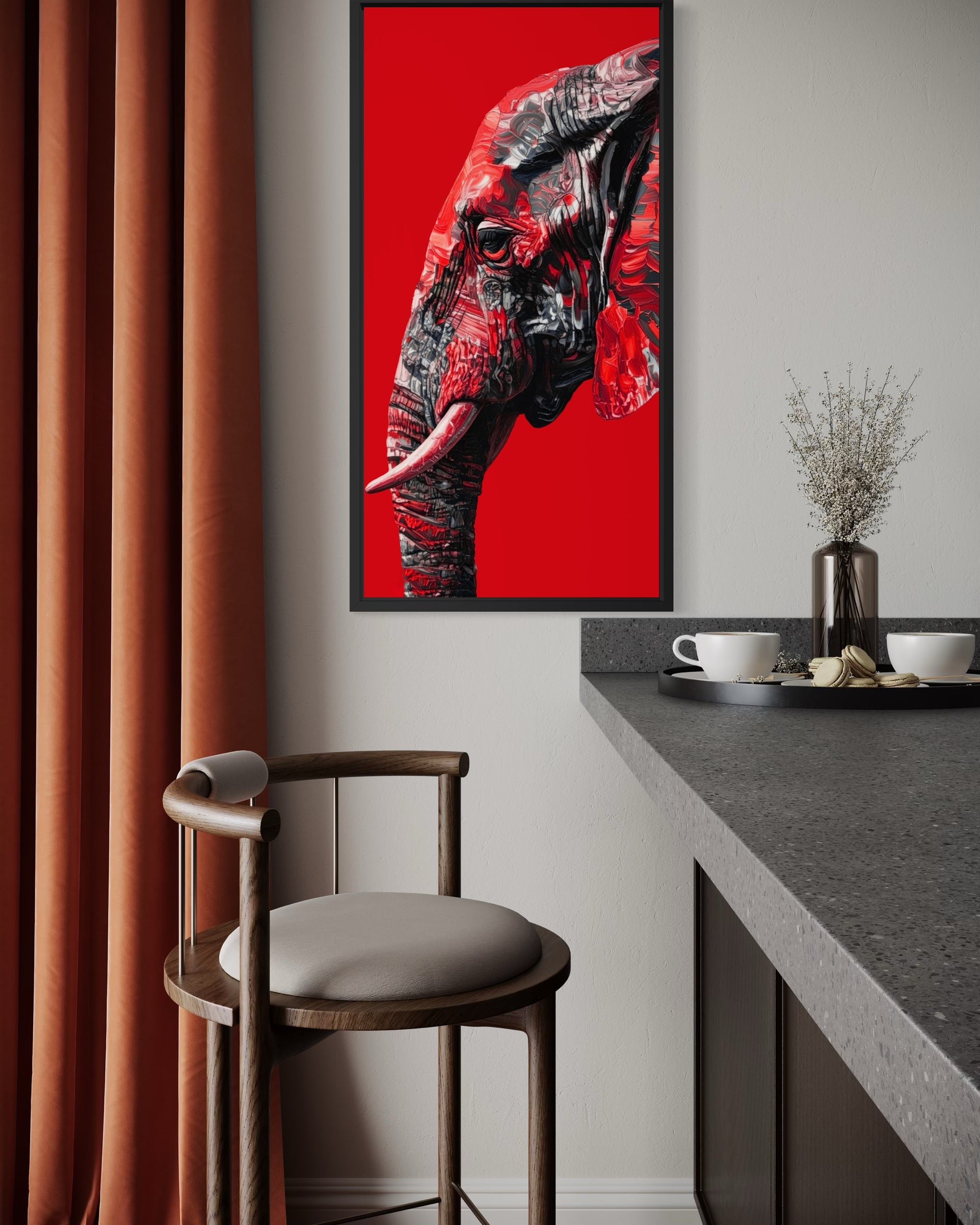 Elefante Imperatore Dorato: elefante nero e oro su sfondo rosso intenso.
