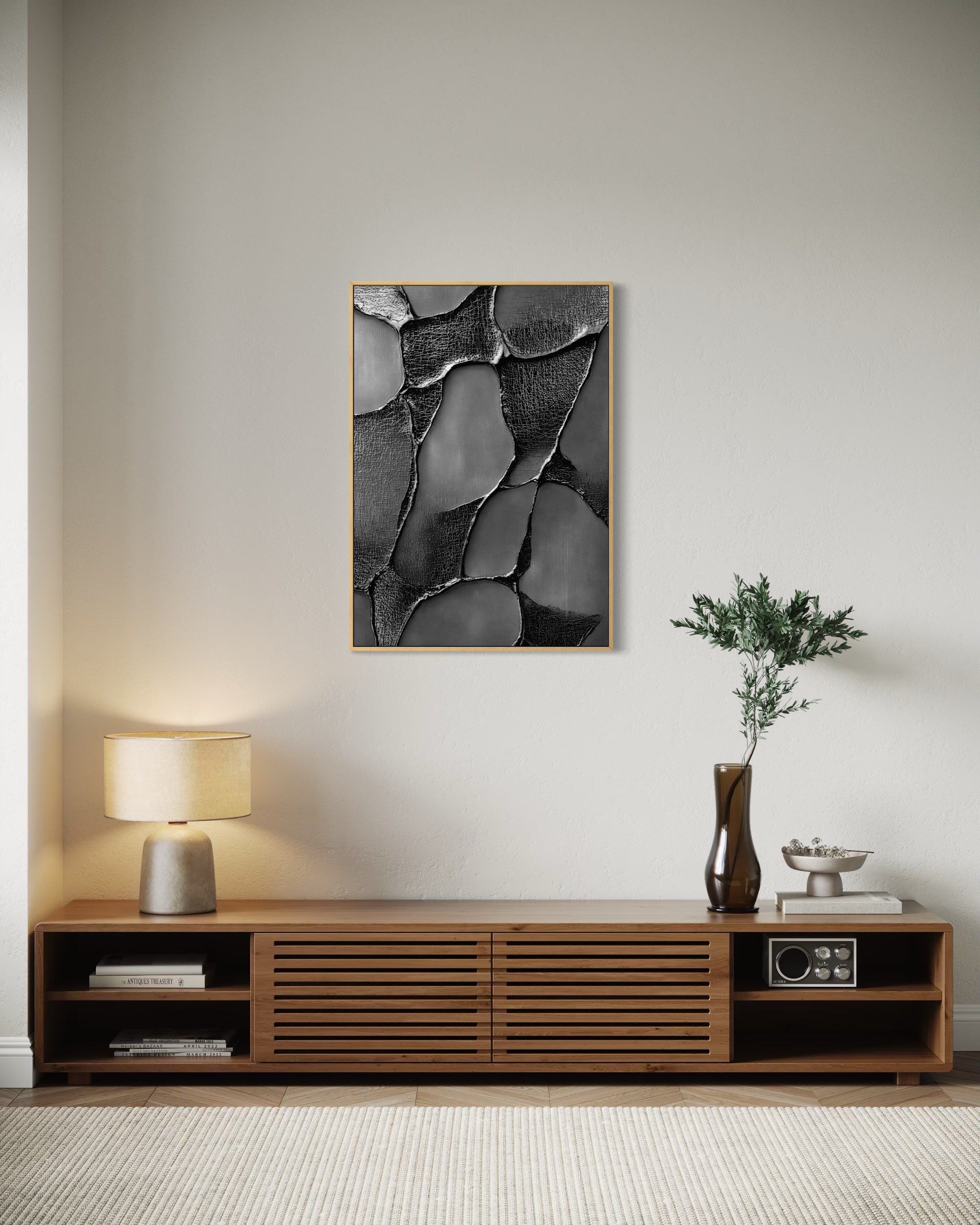 Stampa incorniciata con rilievi astratti scuri e linee a crepe, stile venature