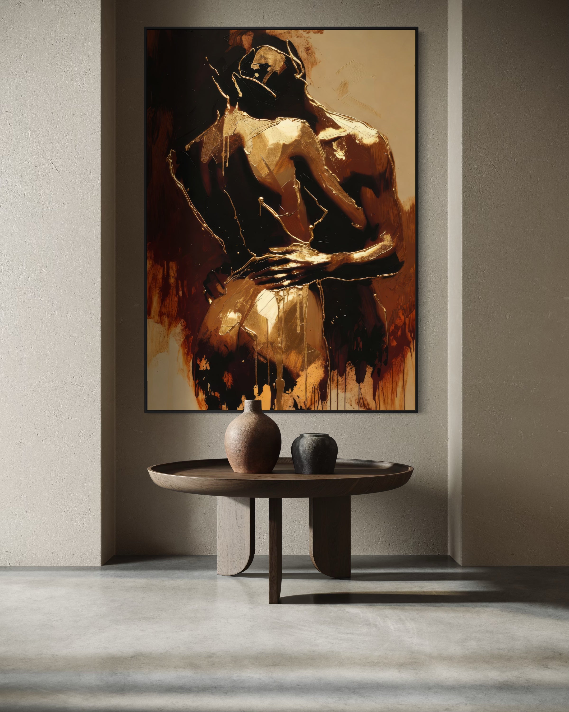 Quadro donna astratta con dettagli oro e pose seduta, stile Telainquadro