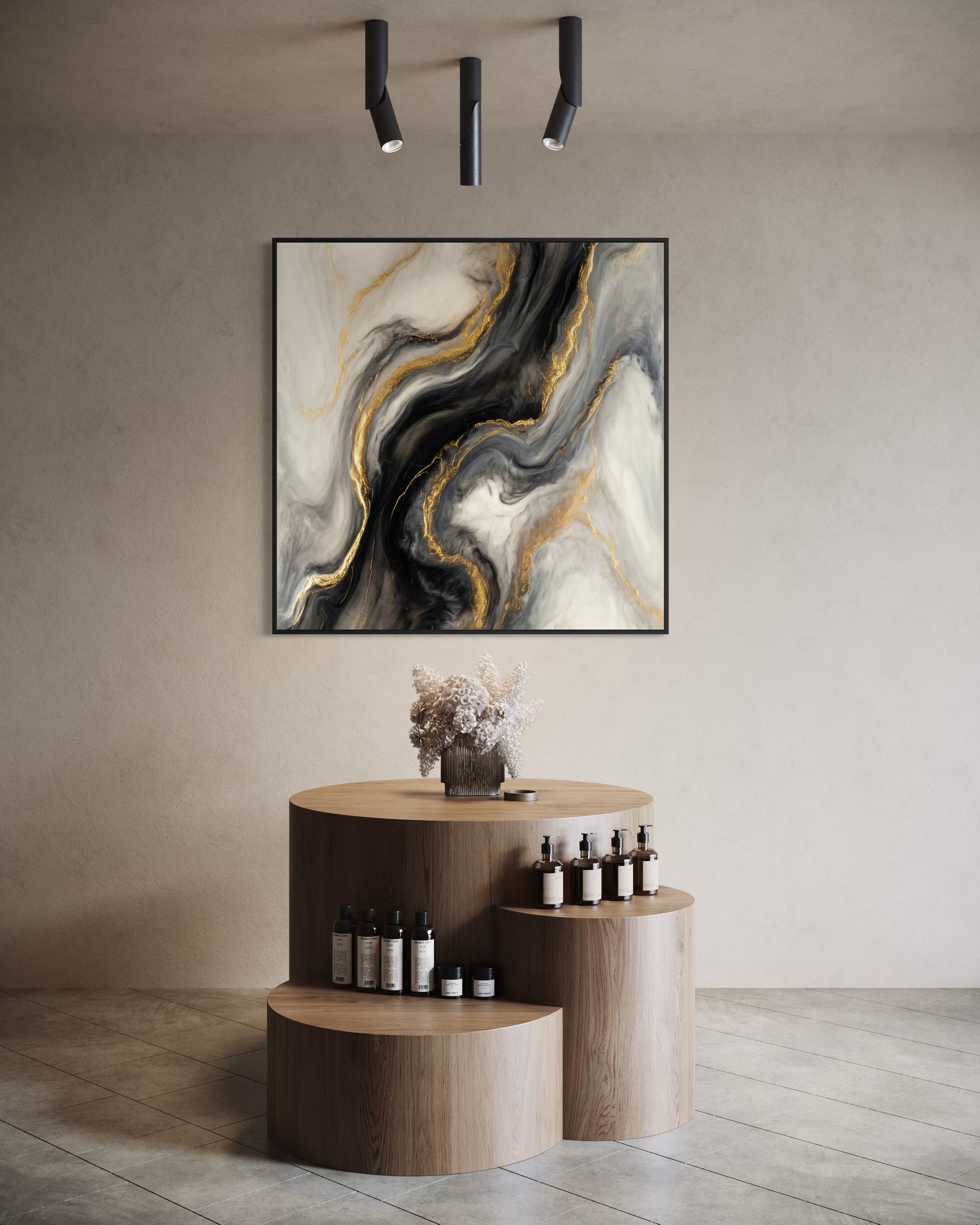 Quadro astratto con cornice nera, venature nere e bianche con dettagli dorati