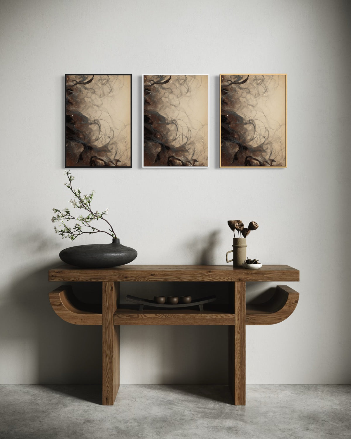 Stampe incorniciate: tre quadri astratti grigio-bruno su fondo beige