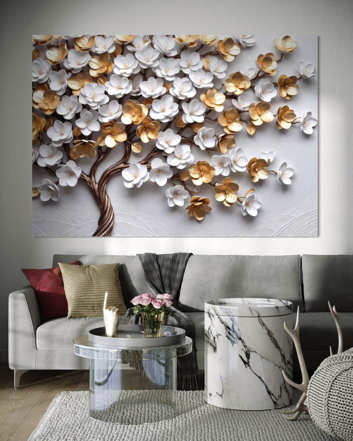 Quadro incorniciato con albero di foglie oro e bianco su sfondo chiaro