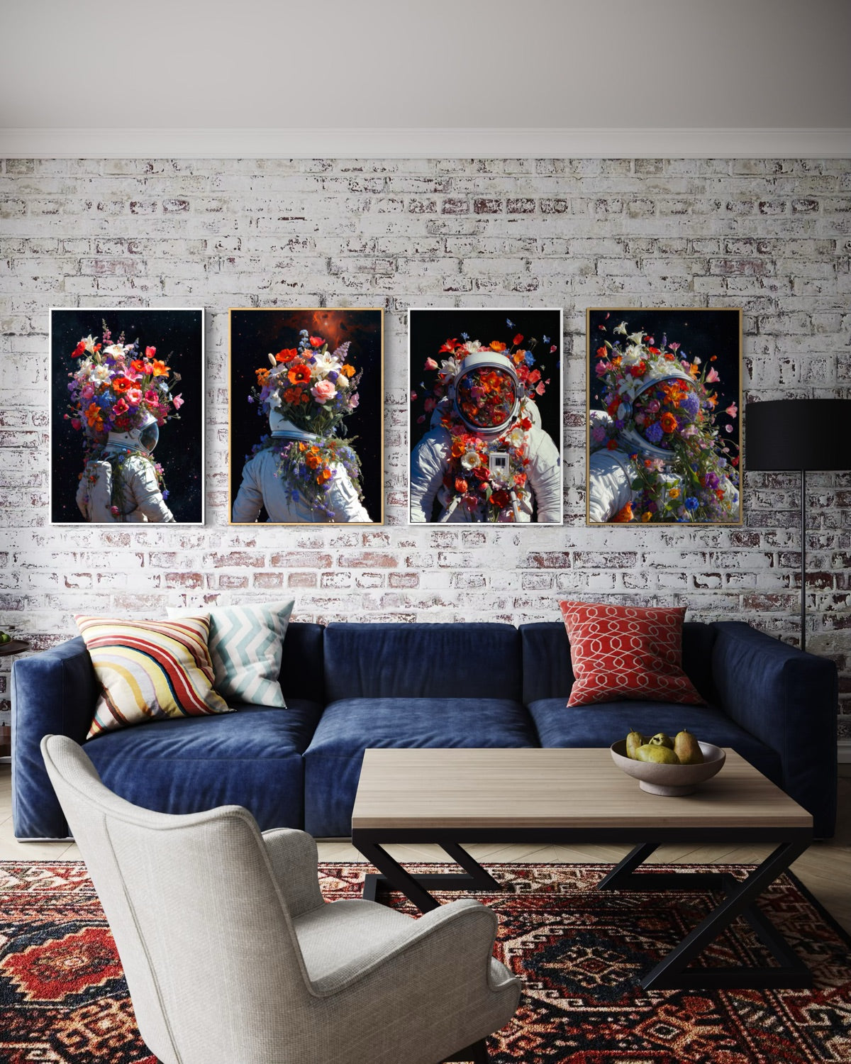 Stampa artistica con 4 pannelli: vasi e fiori multicolori in cornici scure.