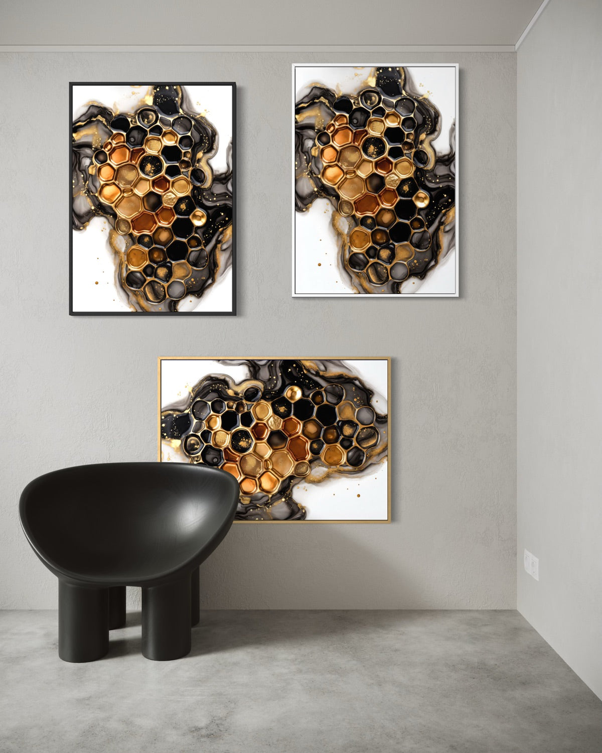 Set di 3 stampe incorniciate con celle nere e oro su sfondi chiari