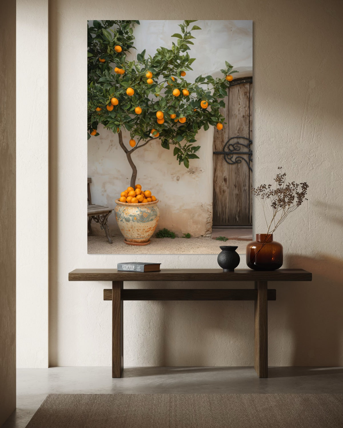 Stampa incorniciata con albero di arance e fioriere, cornice scura