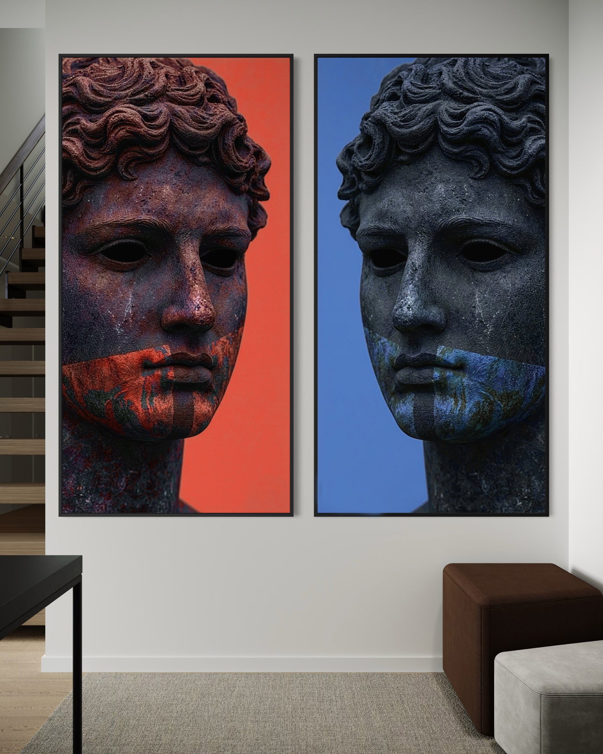 Set Eterno: due busti scultorei in stampa, volto viola e volto blu scuro, cornice scura