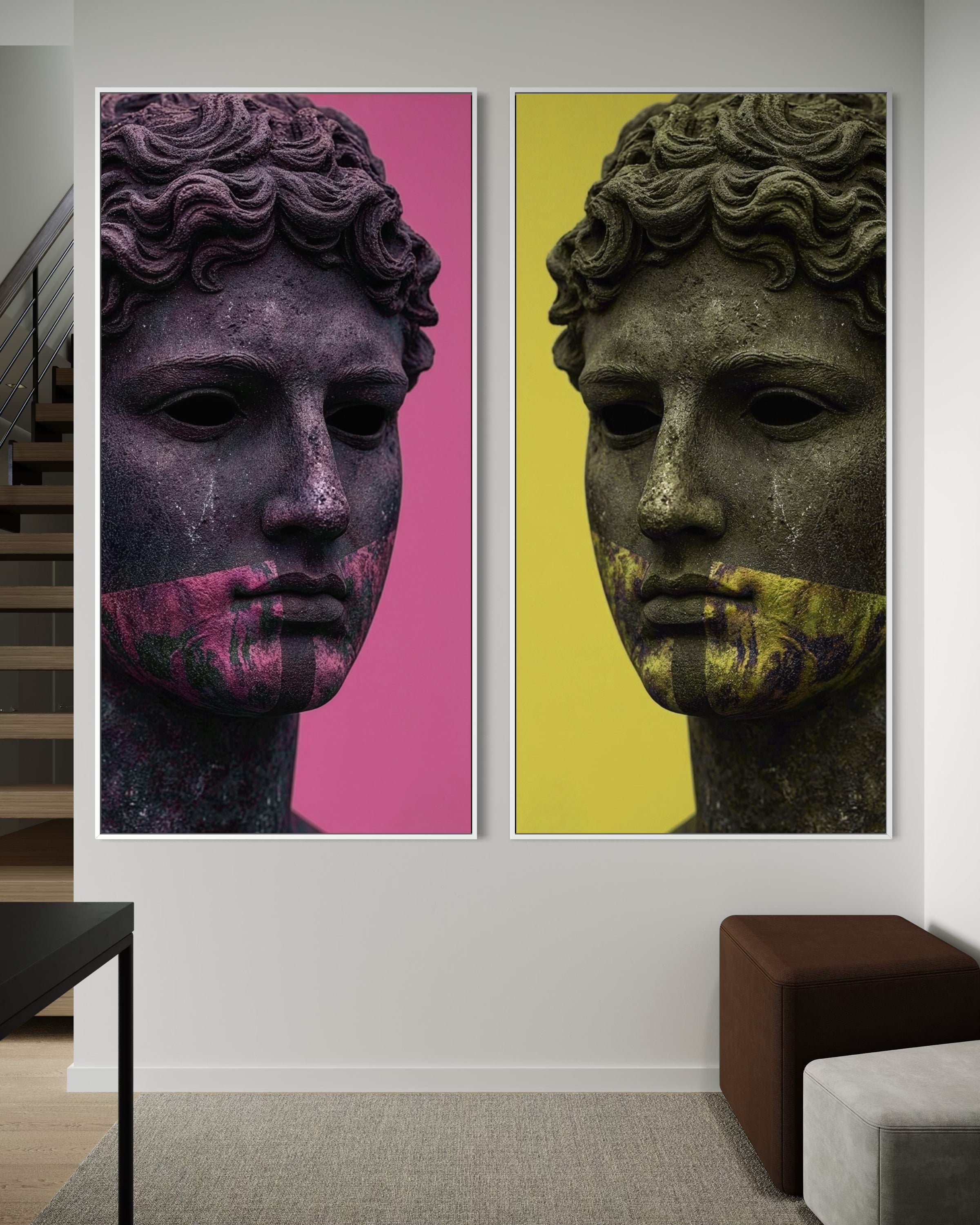 Set di 2 stampe con busto classico in cornici, sfondi viola-rossa e giallo.