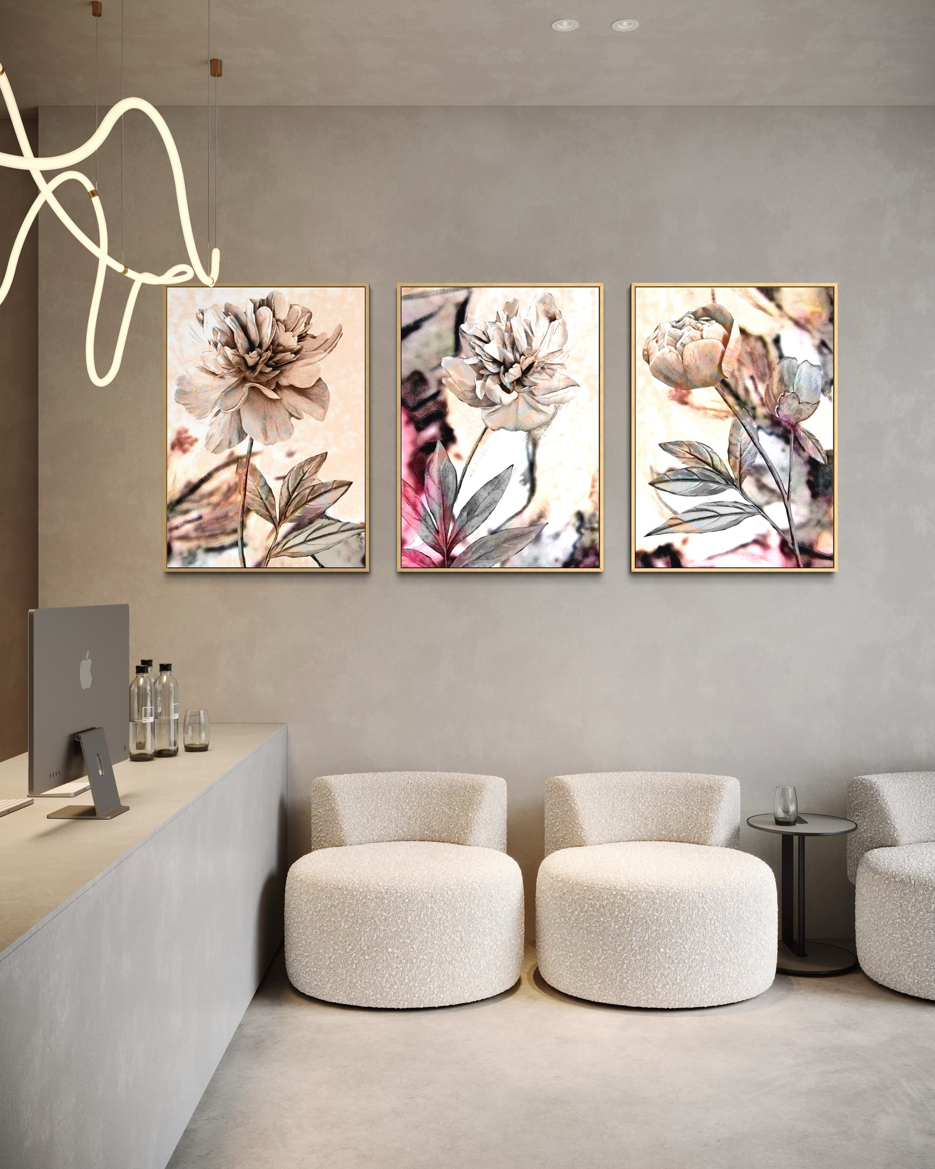 Fiore antico, trittico: tre quadri botanici con fiori, cornice oro
