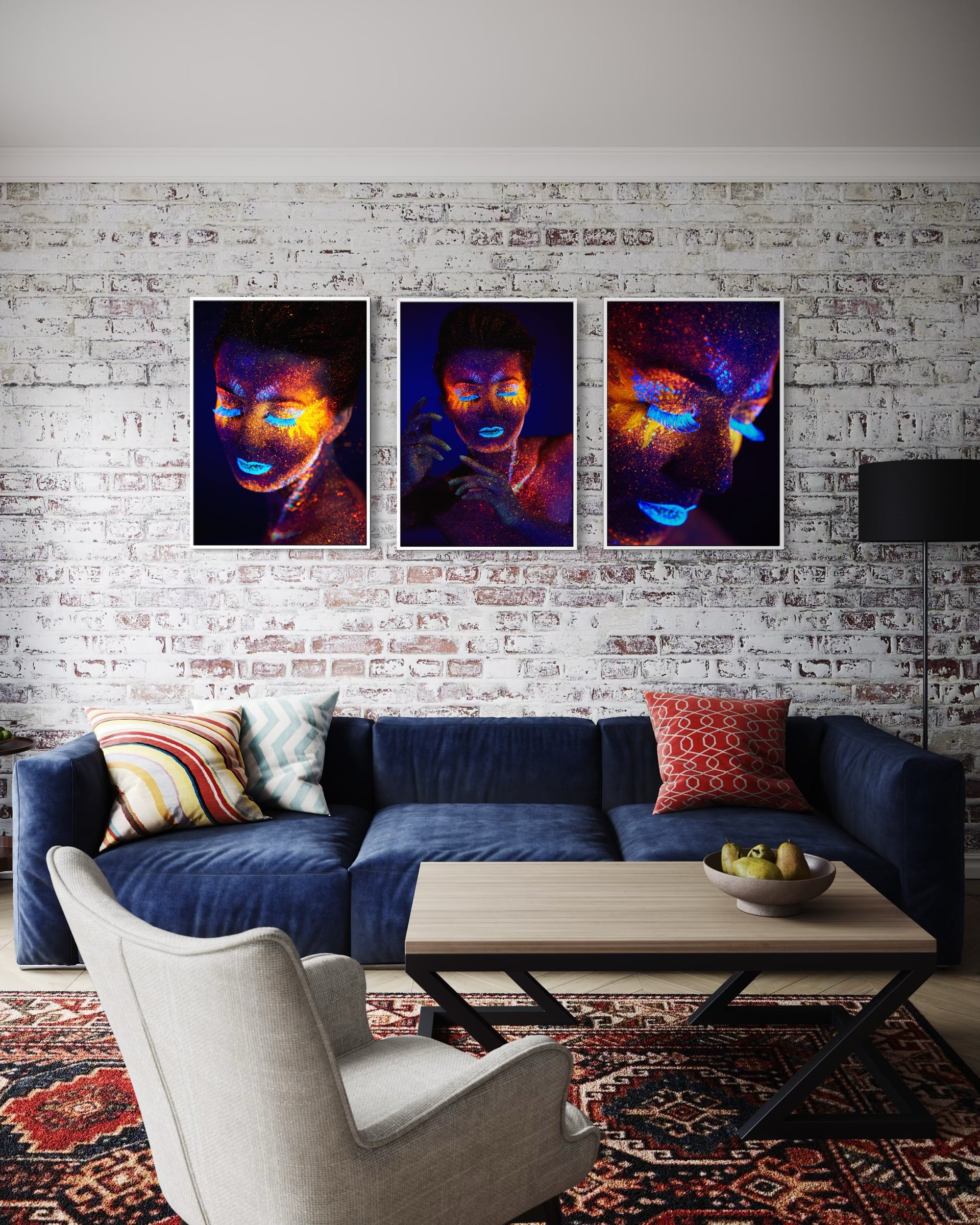 Anima al Neon: trittico di ritratti neon con cornici bianche