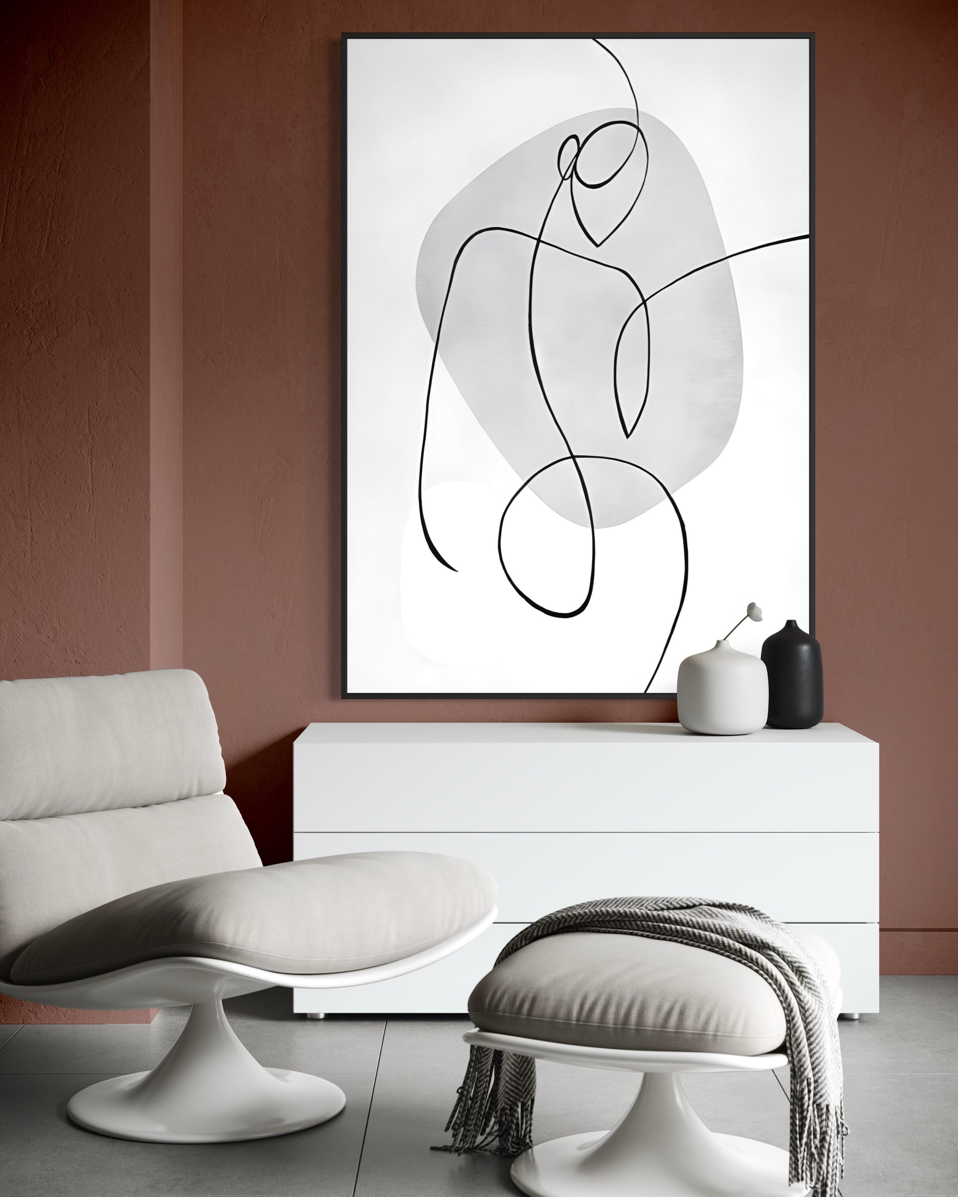 Linea femminile con cornice scura, arte astratta a linee nere su fondo chiaro.