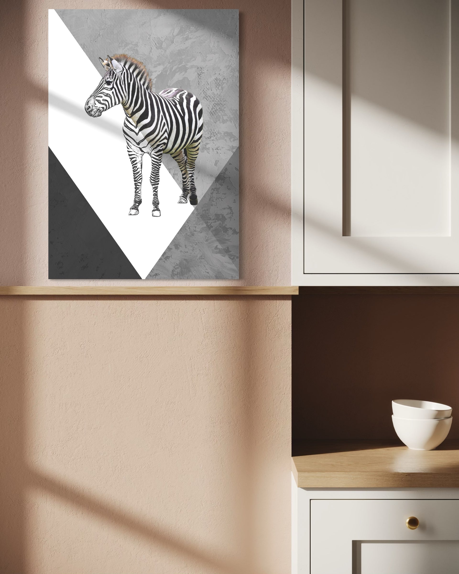 Geometria Selvatica zebra in geometrie triangolari su sfondo grigio e bianco