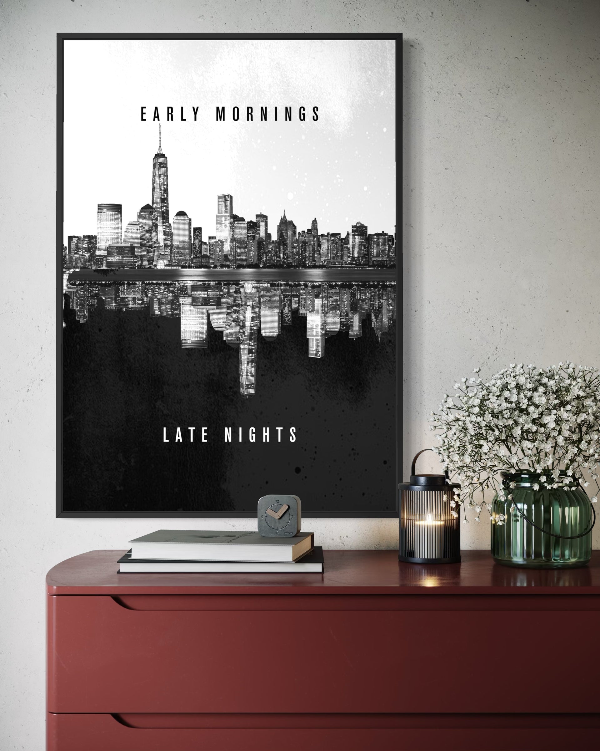 Stampa urbana incorniciata, skyline in bianco e nero con scritte “Early Mornings” e “Late Nights”