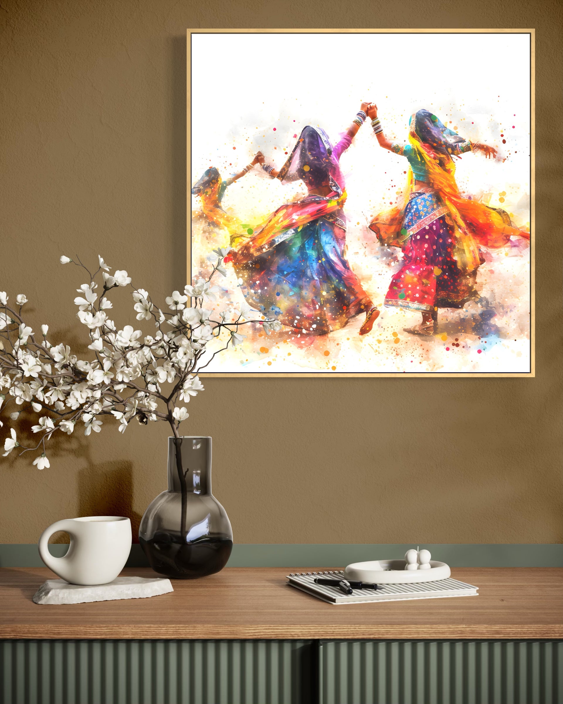 Danza di colori: quadro con ballerini astratti multicolori, cornice chiara
